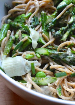Peppery Pasta with Asparagus & Fava 