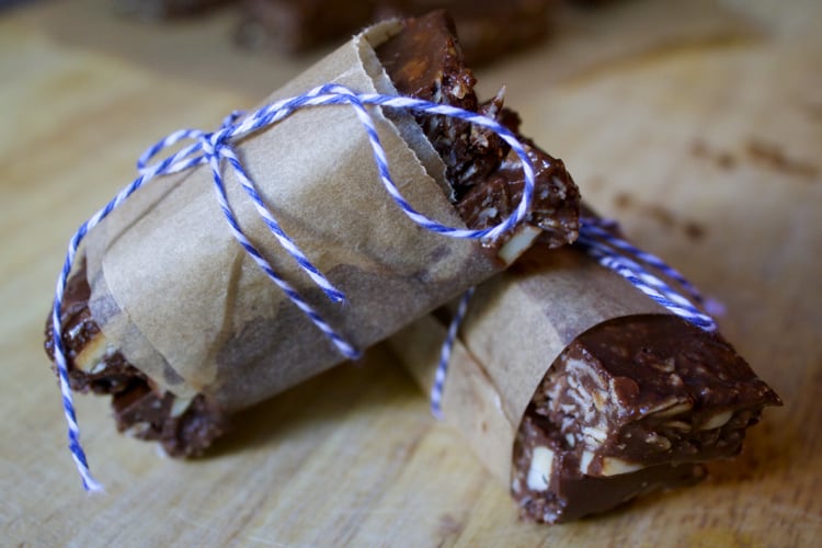 Wheat Free No Bake Almond Joy Bars | The Foodie Dietitian @karalydon