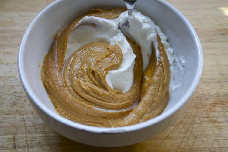 Peanut Butter Apple Dip | The Foodie Dietitian @karalydon