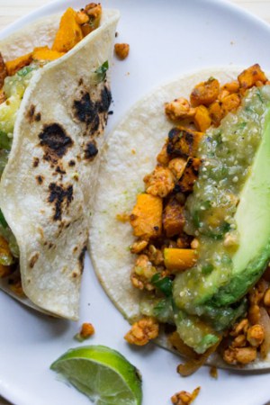 Butternut Squash and Tempeh Tacos | The Foodie Dietitian @karalydon