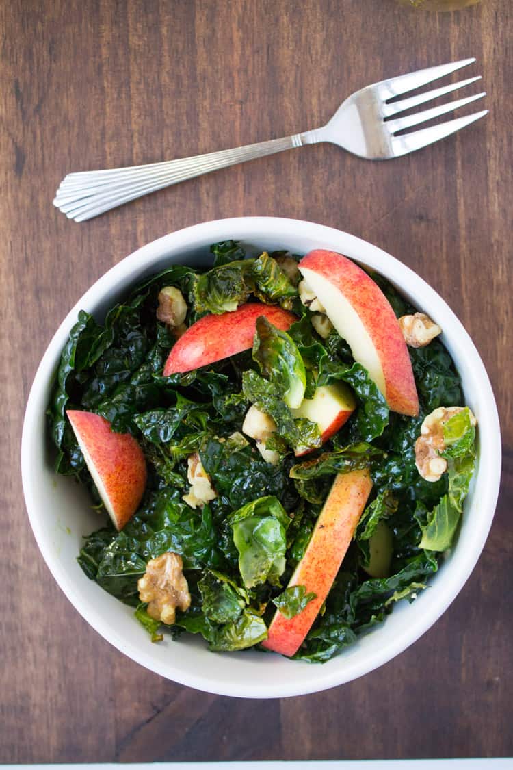 Harvest Kale with Pumpkin Seed Oil Dressing| The Foodie Dietitian @karalydon