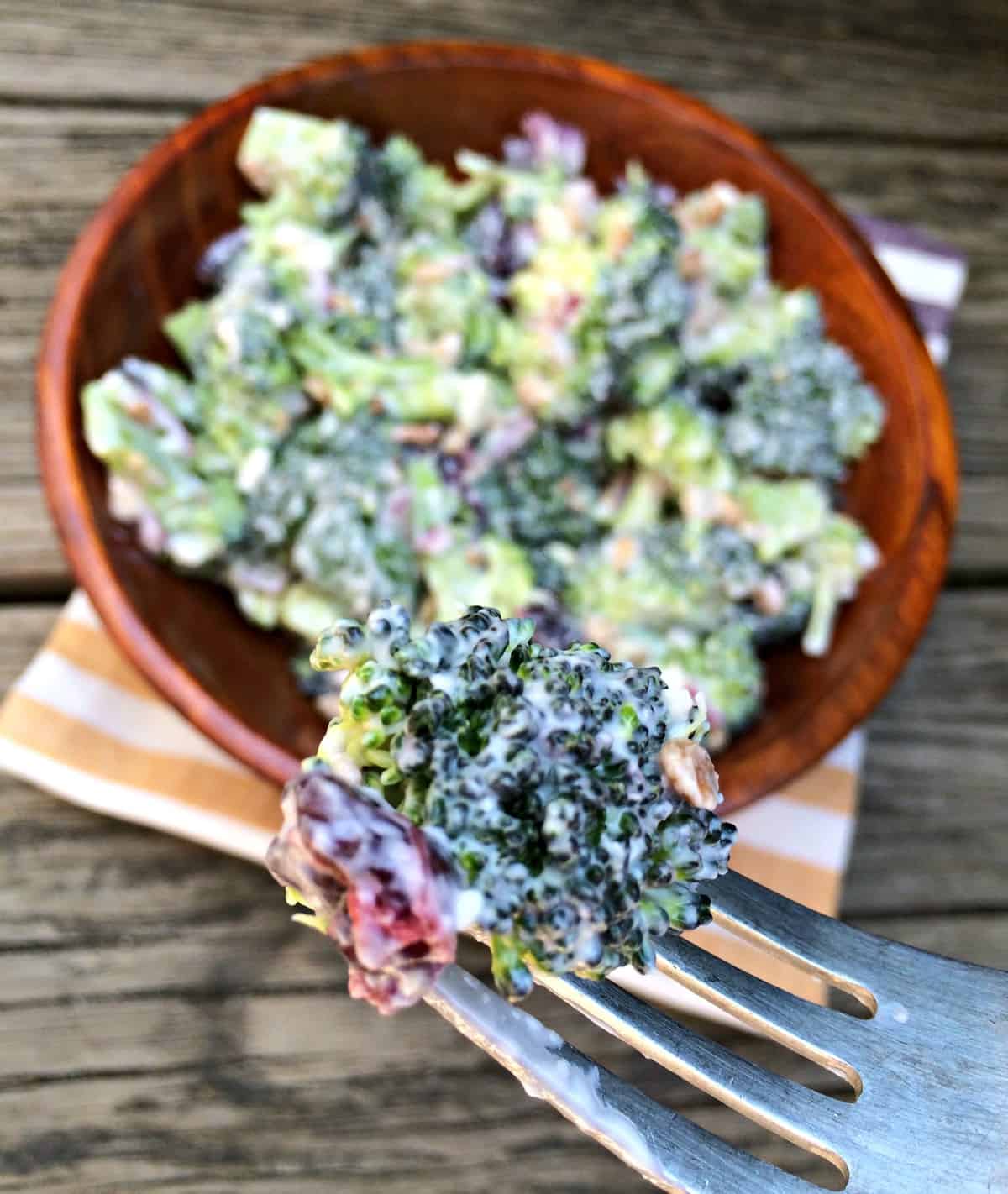 Creamy Broccoli Salad via @chocolateslopes | karalydon.com