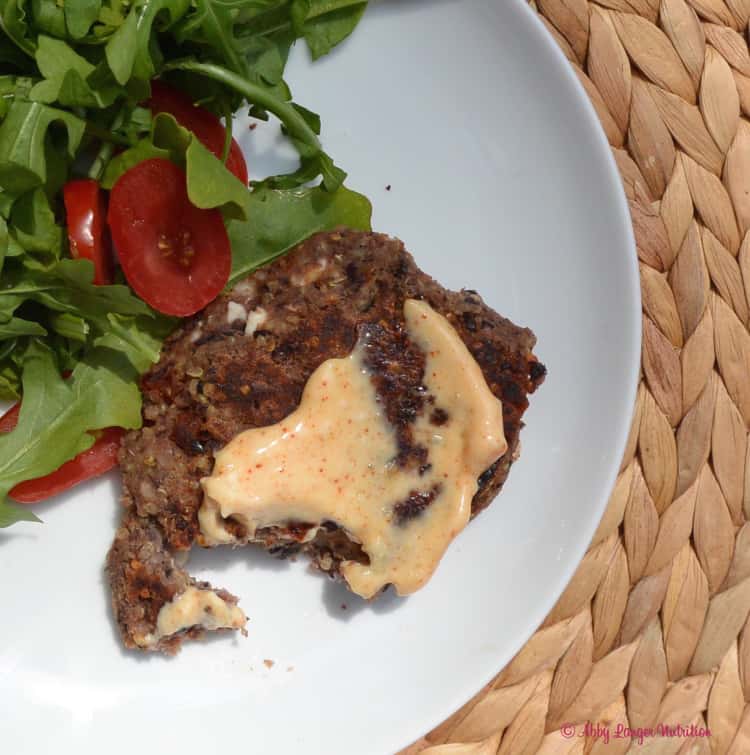 Black Bean Burgers via Abby Langer | karalydon.com/blog @karalydon