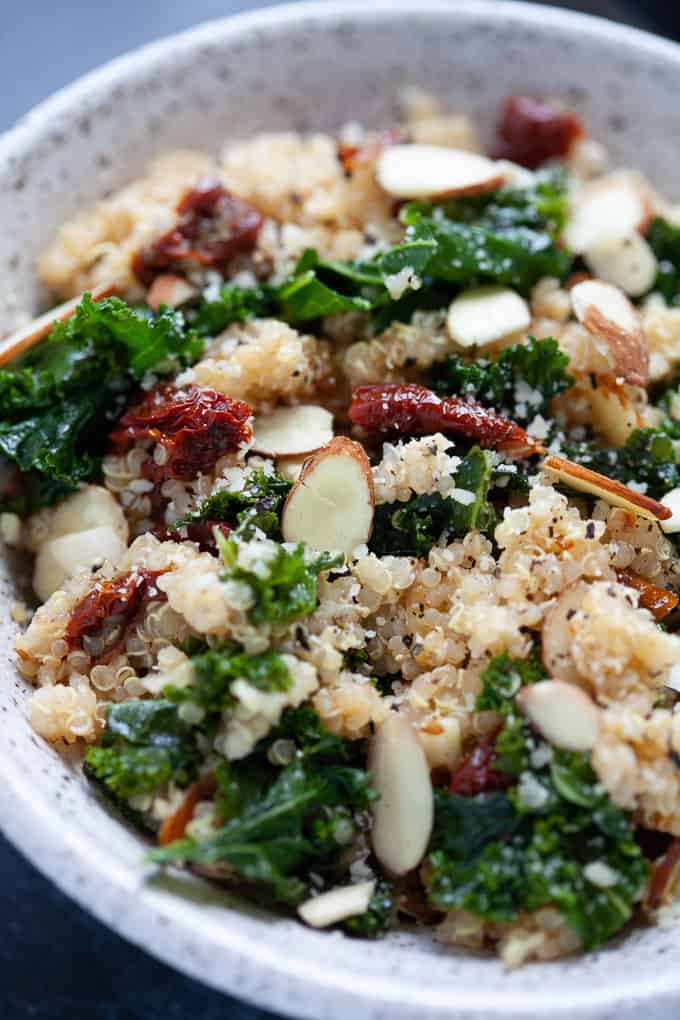 5 Ingredient Kale and Quinoa Bowl #glutenfree #vegan