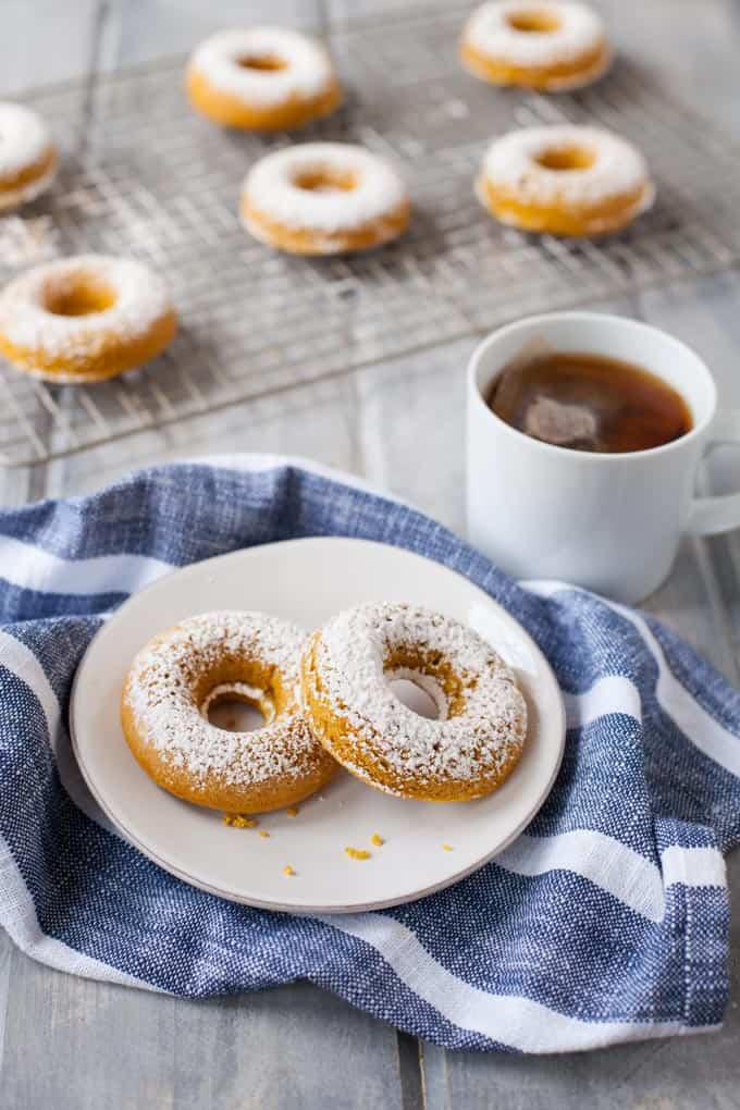Doughnuts you can feel good about! These whole-wheat turmeric honey doughnuts are made with whole grains, Greek yogurt and antioxidant-packed turmeric and honey. Perfect for breakfast or dessert!