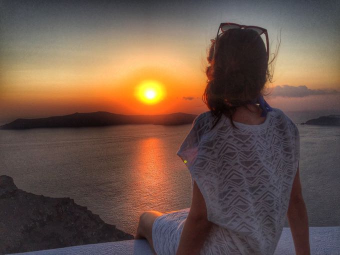 santorini sunset. top 10 things to do on your honeymoon in greece.