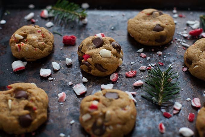 Easy Peppermint Dark Chocolate Chip Cookies - The Foodie Dietitian | Kara Lydon