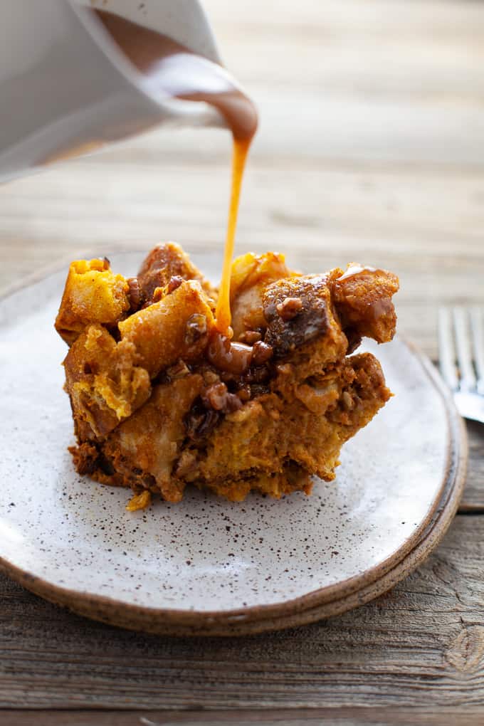 https://karalydon.com/wp-content/uploads/2018/11/Slow-Cooker-Pumpkin-Bread-Pudding-with-Quick-Caramel-Sauce-5-2.jpg