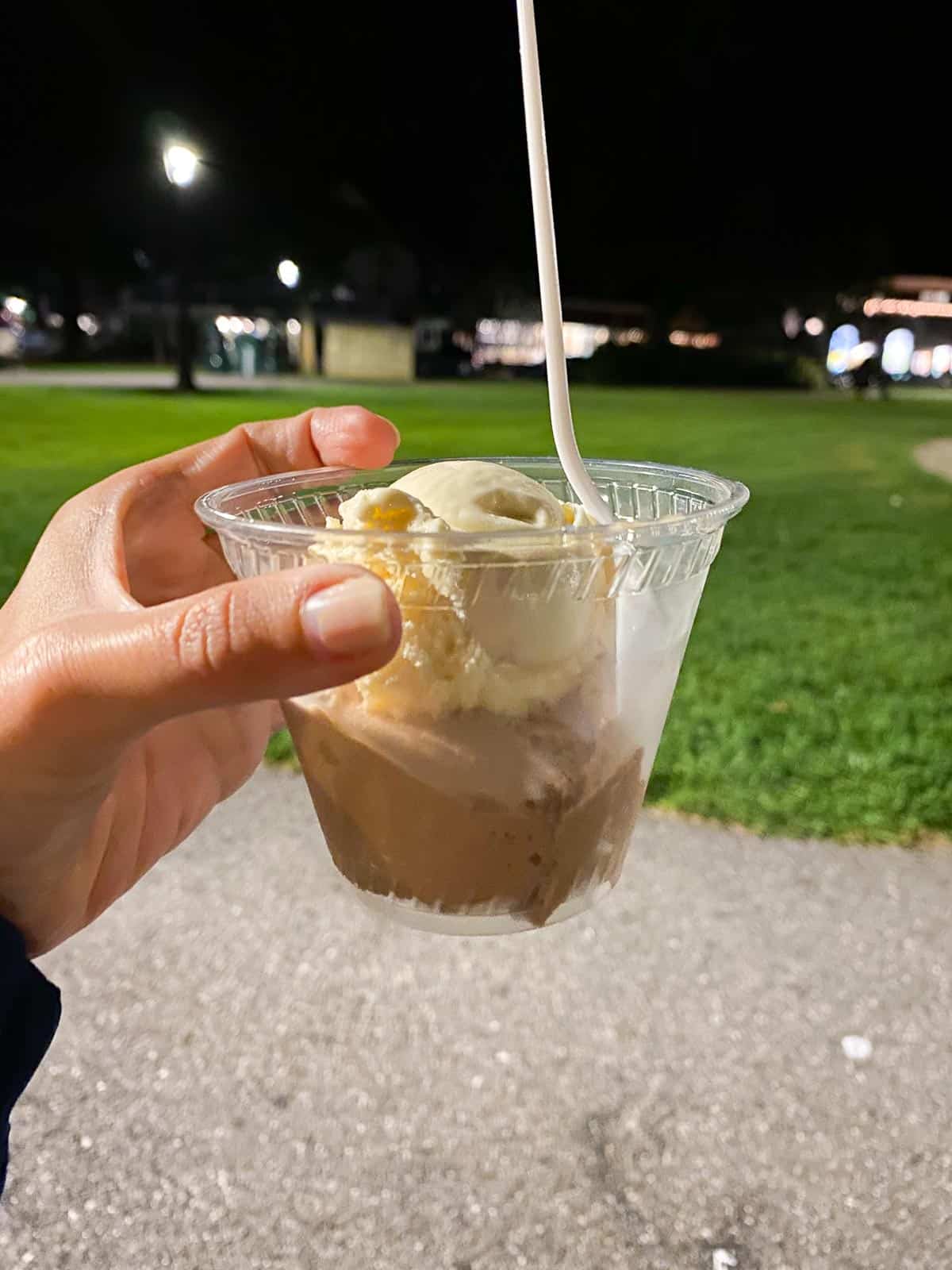 salted caramel and the Brigadeiro ice cream in a cup