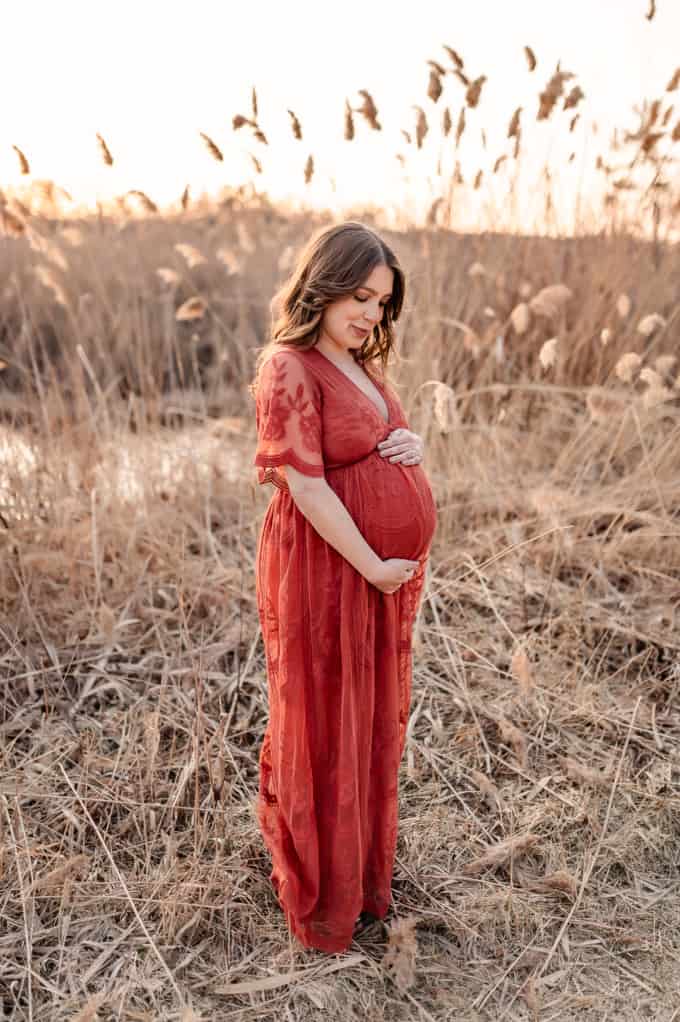 3rd trimester recap and recommendations kara lydon nutrition pregnancy photoshoot red dress new hampshire